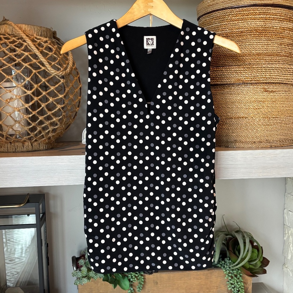 Anne Klein - V-neck Sleeveless Dot Top